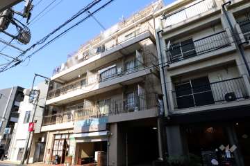 泉シャトーの外観（南東側から）