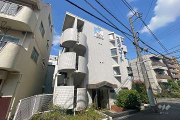 スカイコート武蔵小杉４の外観（南西側から）