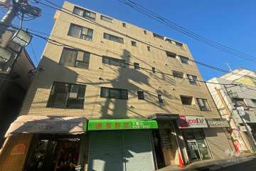 サンライズカトウの外観（南東側から）