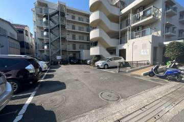 敷地内駐車場（屋外平面式）