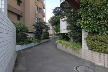 駐車場の出入り口