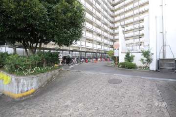 駐輪場（屋根付き）