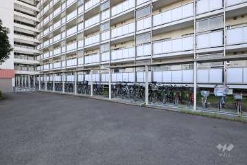 駐輪場（屋根付き）