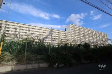 市ノ坪住宅の外観（西側から）