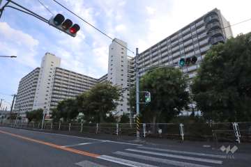 市ノ坪住宅の外観(北東側から)