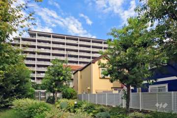 ザクレストシティの全体外観(南西側から)