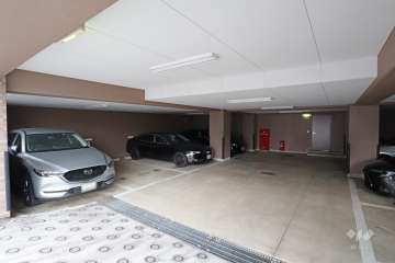 敷地内駐車場（屋内平面式）