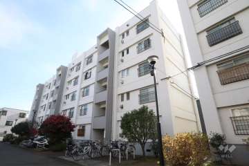 上平間住宅1号棟の外観(北西側から)