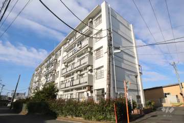 上平間住宅1号棟の外観(南東側から)