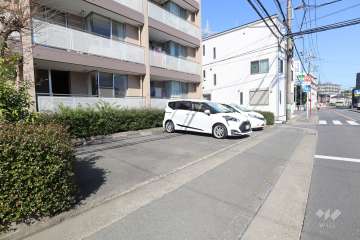 敷地内駐車場（屋外平面式）