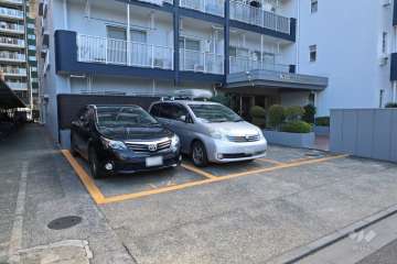 敷地内駐車場（屋外平面式）