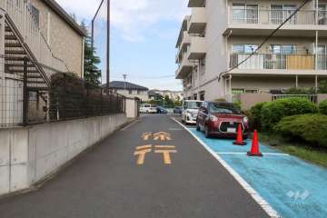 駐車場の出入り口・敷地内駐車場（屋外平面式）