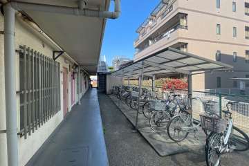 駐輪場（屋根あり）