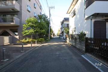 敷地東側の前面道路　