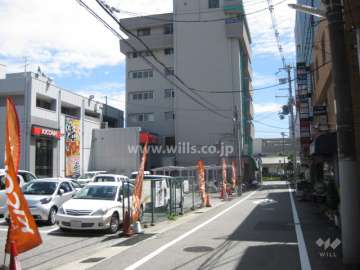 物件周辺の街並み（東側）