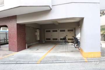 敷地内駐車場（屋内平面式）