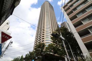 パークシティ武蔵小杉ザガーデンタワーズウエストの外観(南西側から)