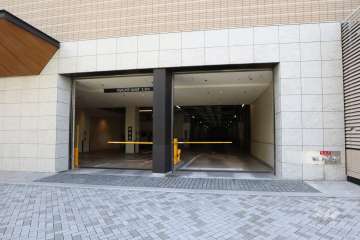 駐車場の出入り口