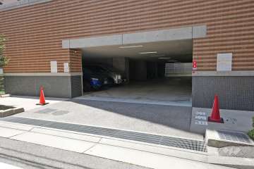 駐車場の出入口