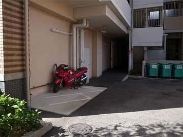 バイク置き場