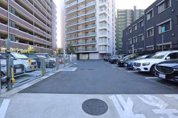 敷地内駐車場（屋外機械式と屋外平面式）