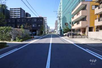 敷地北側の前面道路