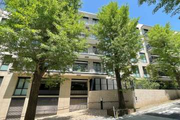 パークレジェイド白金レジデンスの外観（南西側から）