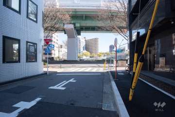 敷地北側の前面道路