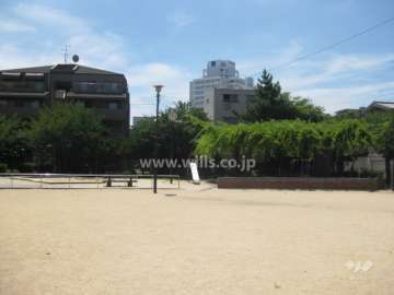 マンション南西側に『浦風公園』があります。