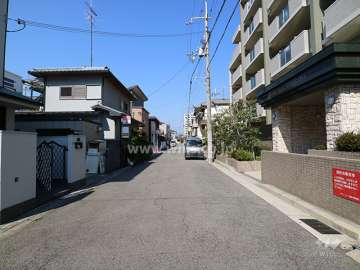 南側道路（東側から）