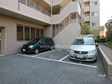 敷地内駐車場（屋外平面式）
