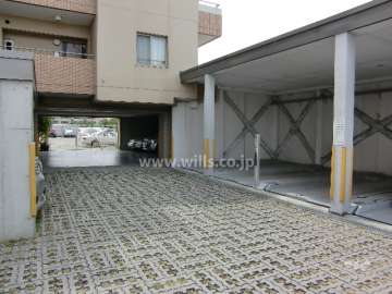 敷地内機械式駐車場