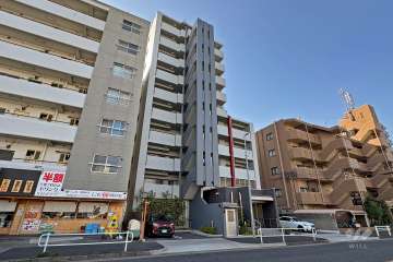 ファミリアーレ茶屋ヶ坂の外観（北東側から）