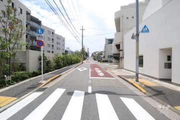 敷地北側の前面道路
