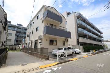 プラウド都立大学の外観(南東側から)