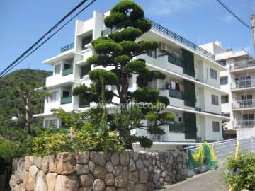 山手山荘の外観（南東側から）
