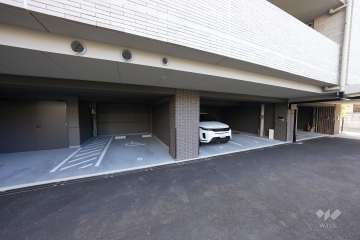 敷地内駐車場（屋内平面式）