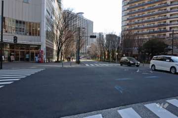 敷地北西側の前面道路