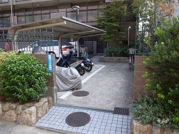 バイク置き場