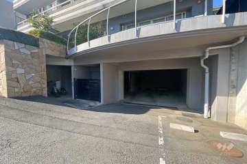 敷地内駐車場（屋内・屋外平面式）