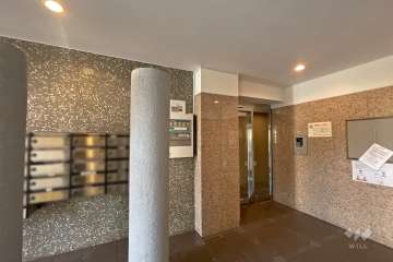 エントランスホール（オートロック付き）