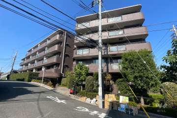 シーアイマンション鷺沼の外観（南東側から）