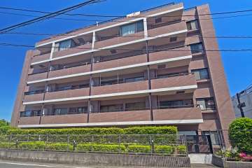 コスモ宮崎台グランデュールの外観（南東側から）