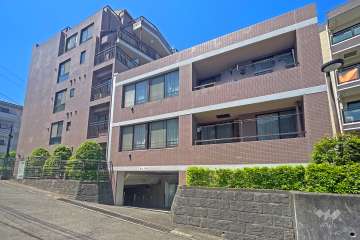 コスモ宮崎台グランデュールの外観（北東側から）