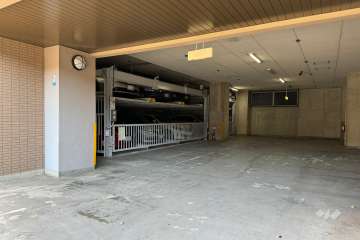 敷地内駐車場（屋内機械式）