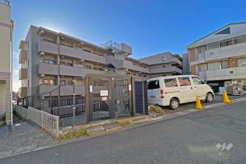 コスモ宮前平クレストの外観（北東側から）