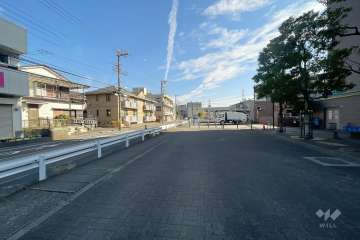 敷地北側の前面道路