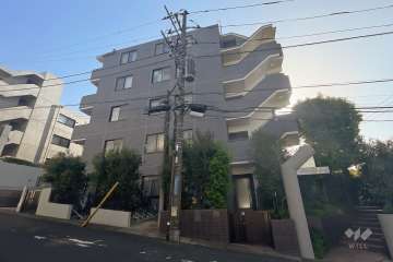 シルクマンション鷺沼の外観（北東側から）