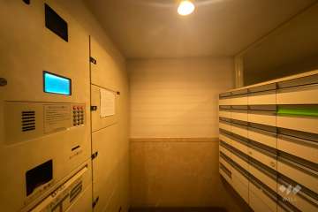 共用ポストと宅配ボックス