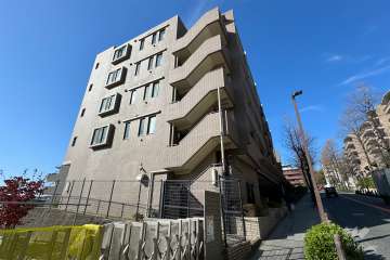 コスモ宮前平ガーデンフォルムの外観（南東側から）